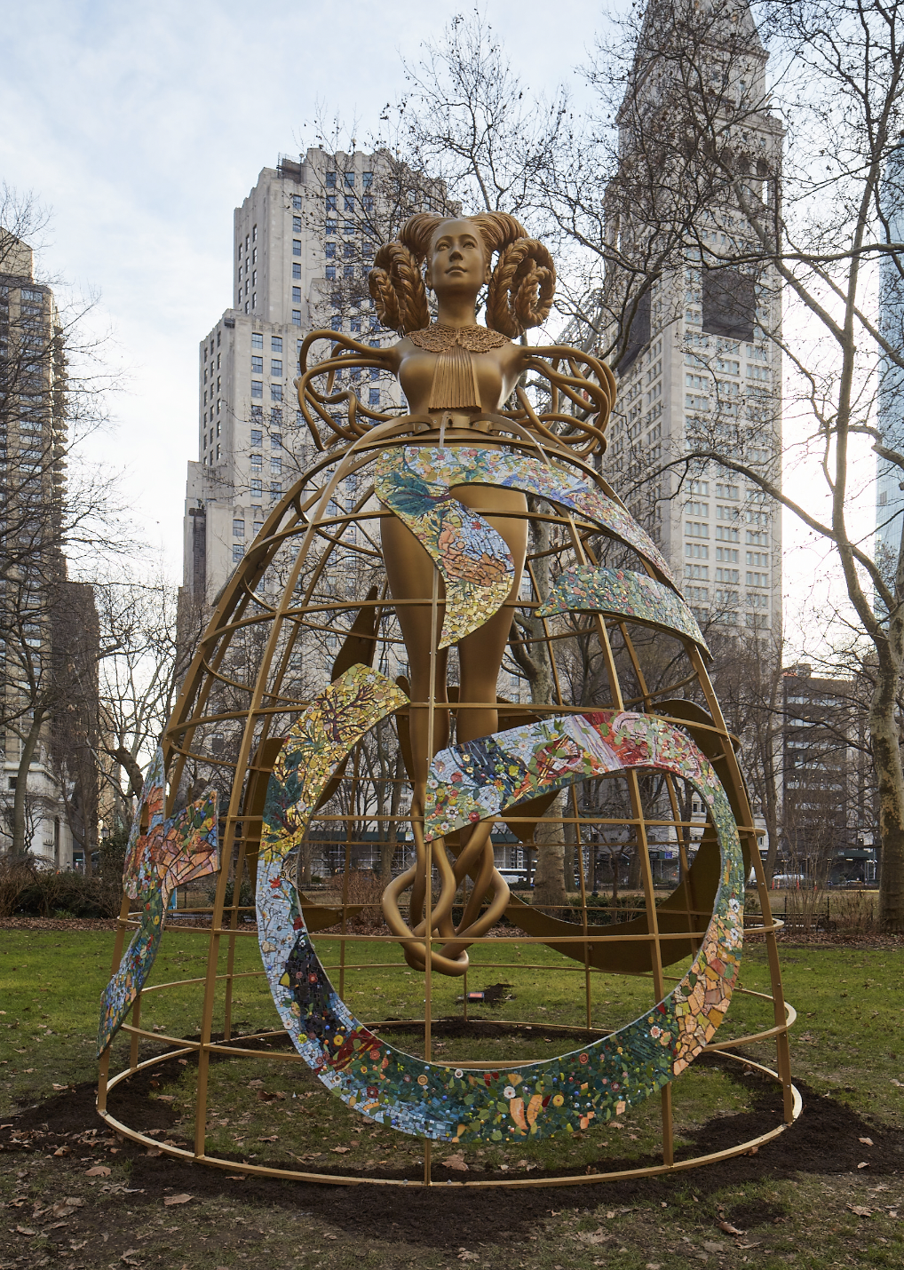 Madison Square Park welcomes a gleaming golden giant by an artist known ...